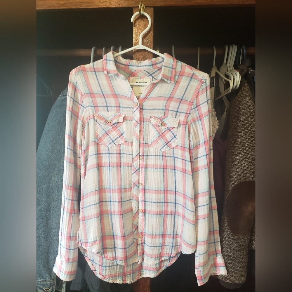 COPY - 🪴BOGO FREE🪴 100% Cotton Plaid Abercrombie Button Down Top Size XS